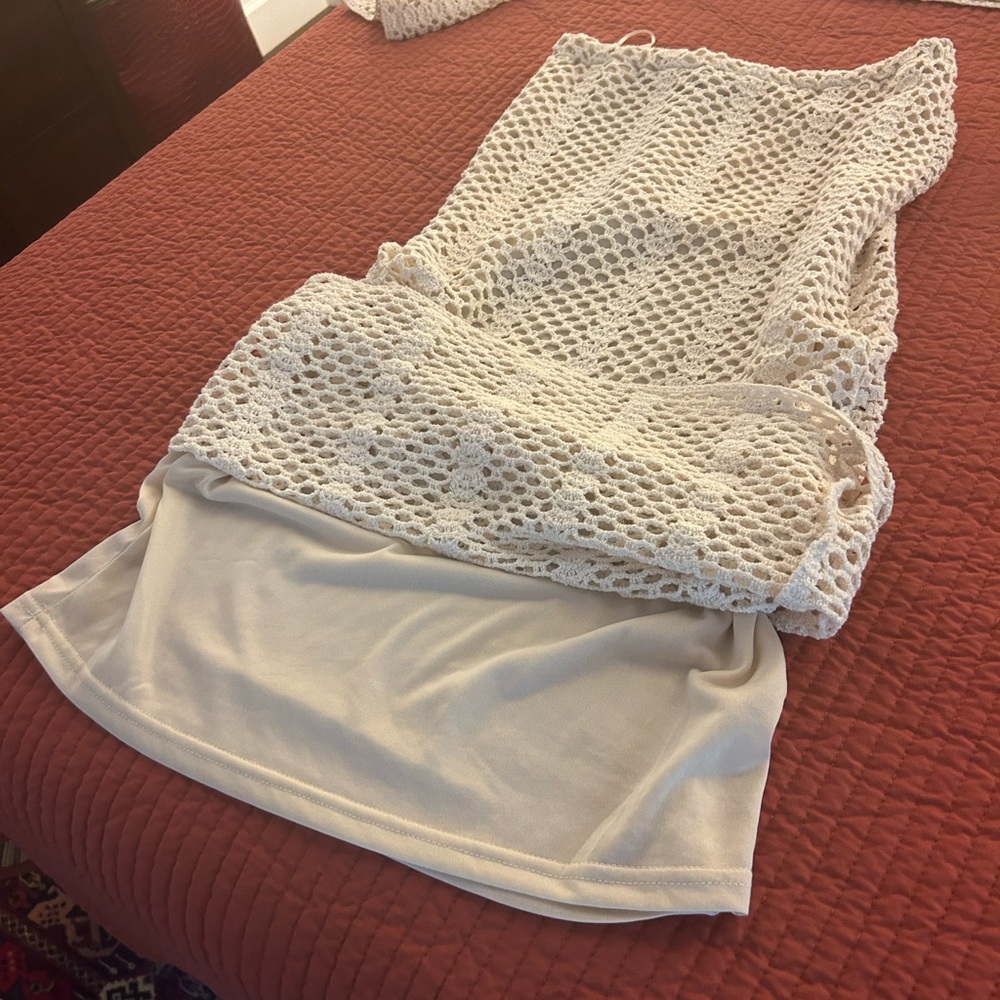 Lucy Paris crotchet and lined top with matching skirt. Brand new never worn. - Picture 3 of 7